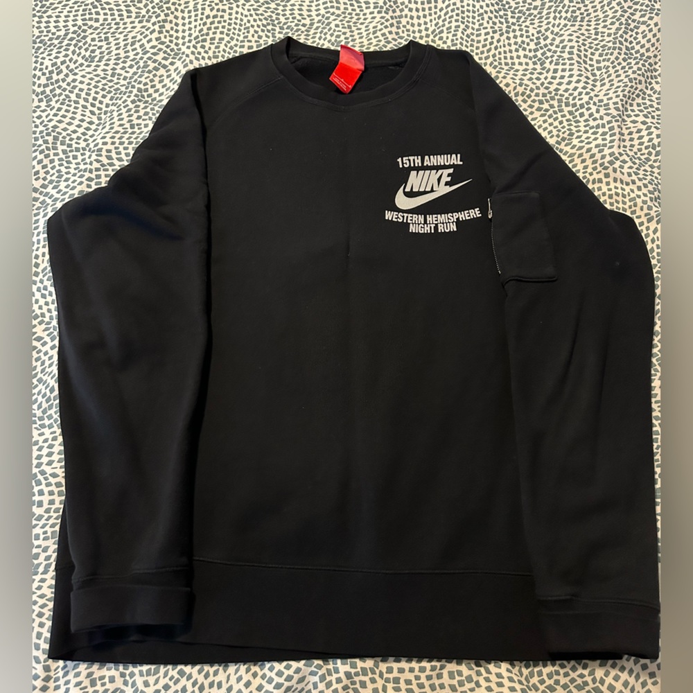 Nike T&F crewneck sweater